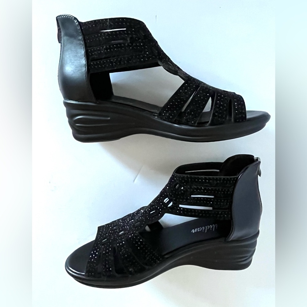 Black Laser Cut Platform Wedge Zipper Back Lightweight Sandals Boho Women Size 7